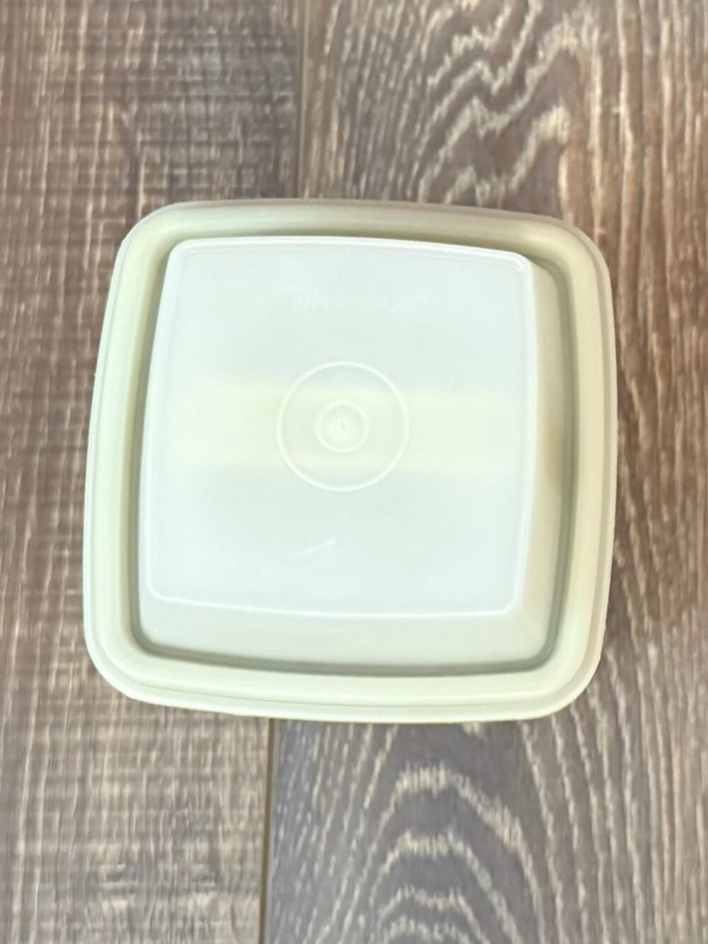 Tupperware Pick-A-Deli Pickle Container - Picture 6 of 16